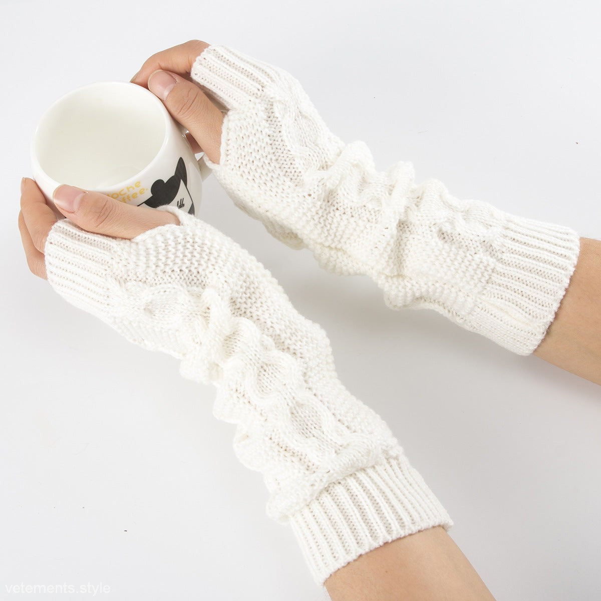 COZY KNIT ARM SLEEVE GLOVES-VETEMENTS 