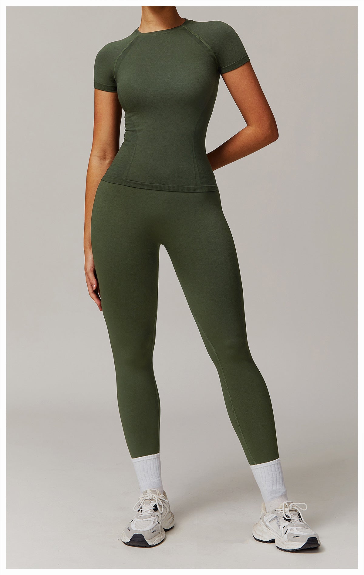 Olive green athletic set featuring Thread Seamless Short Sleeved T-shirt for yoga fashion