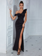 Elegant black one-shoulder gown for an elegant cocktail party dress