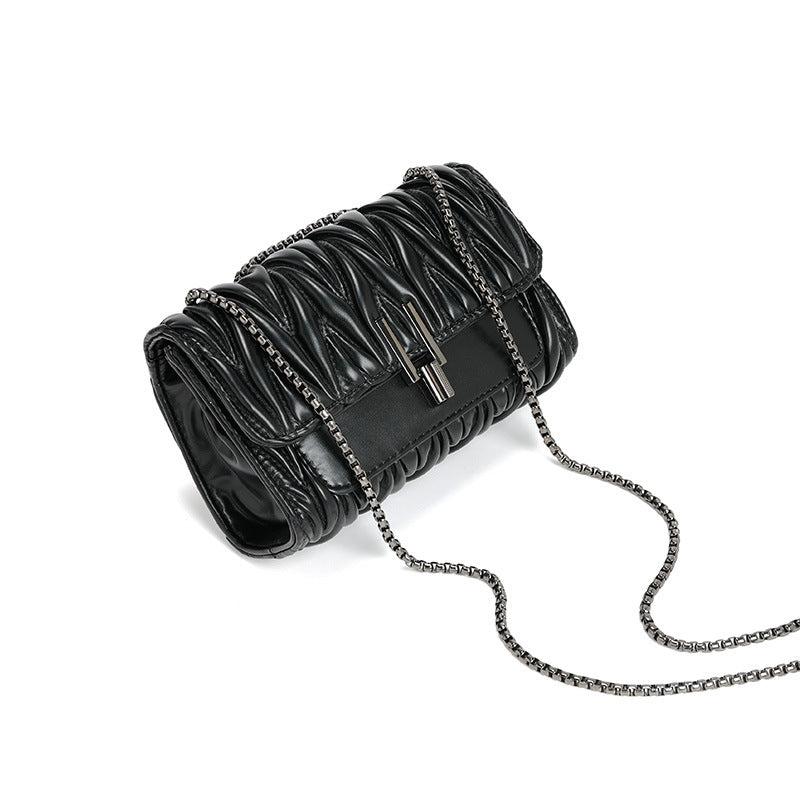 Black quilted leather purse with chain strap from Langry’s High Grade Pleated Bag collection