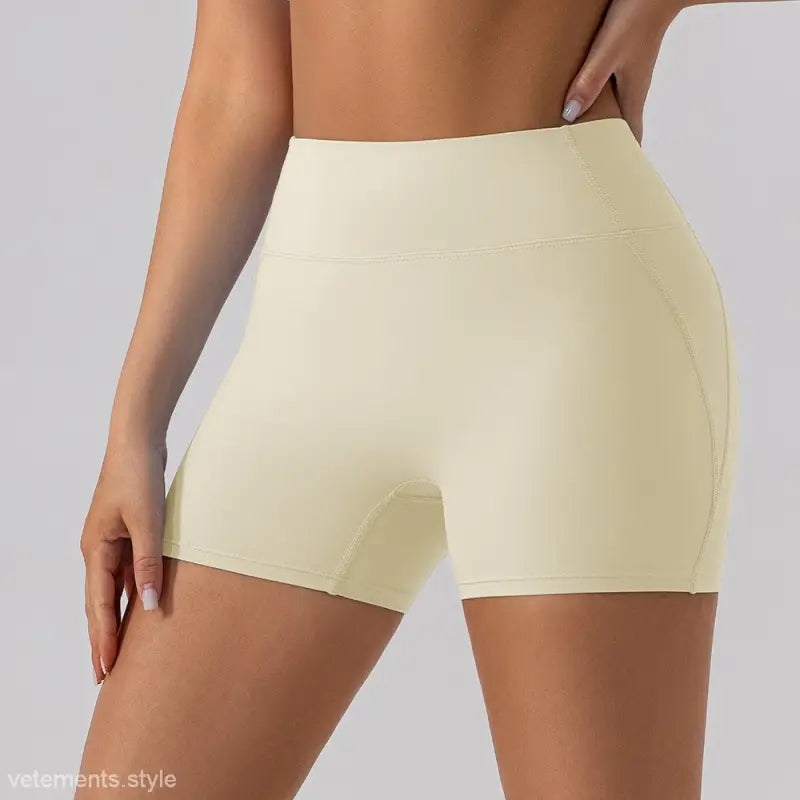 OUTER WEAR CLOSE FITTING YOGA SHORTS-VETEMENTS 