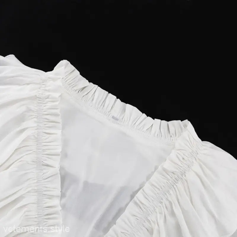 COMFY RUFFLED WHITE DRESS-VETEMENTS 