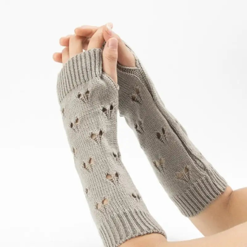 KNITTED RIPPED FINGERLESS GLOVES-VETEMENTS 