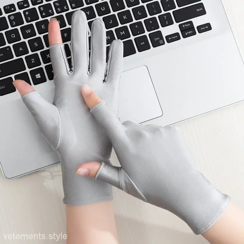 SPORTS RUNNING SUNSCREEN GLOVE-VETEMENTS 