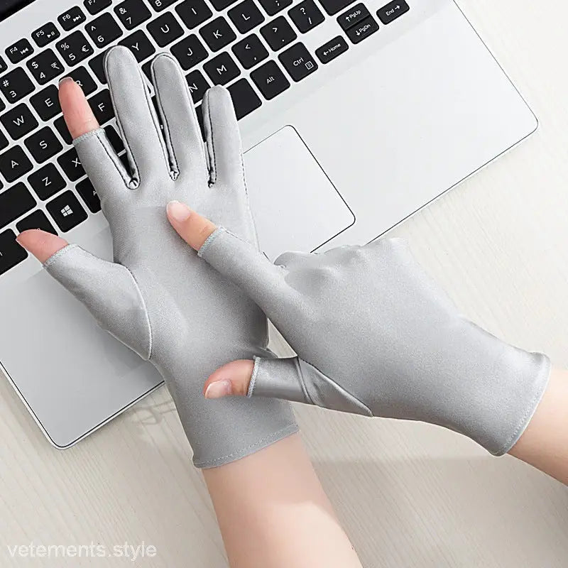 SPORTS RUNNING SUNSCREEN GLOVE-VETEMENTS 