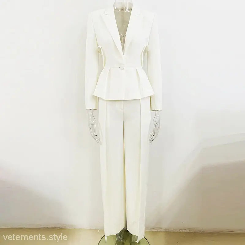 HEART SHAPED SUIT-VETEMENTS 