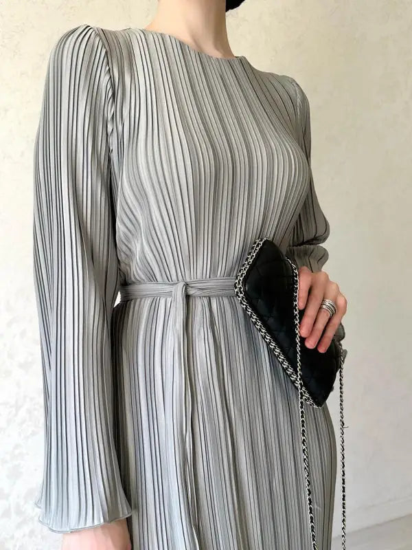 PLEATED BELL SLEEVE MID LENGTH DRESS-VETEMENTS 