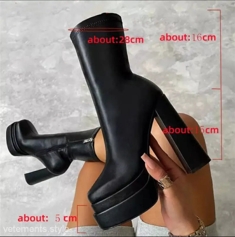 STYLISH MID CALF PLATFORM HEELED BOOT-VETEMENTS 