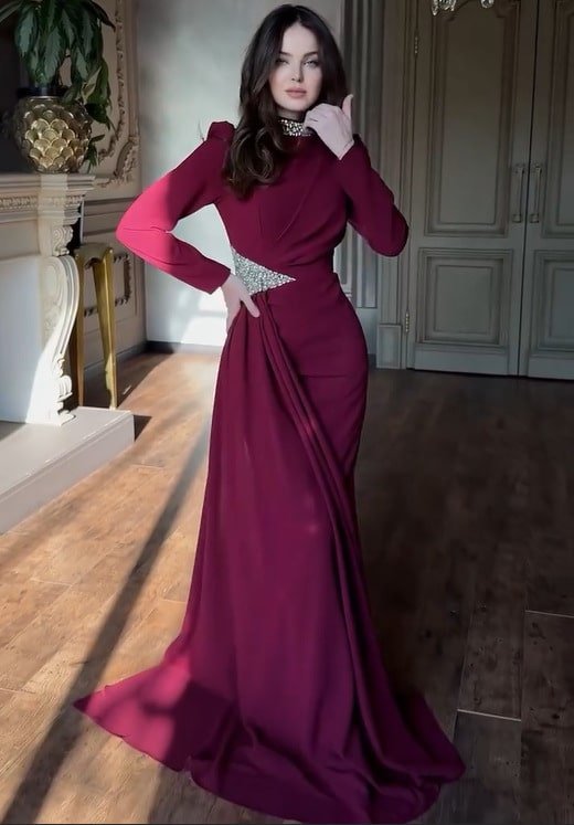 Long Rhinestone Elegant Graceful Waist Tight Dress - Image 3