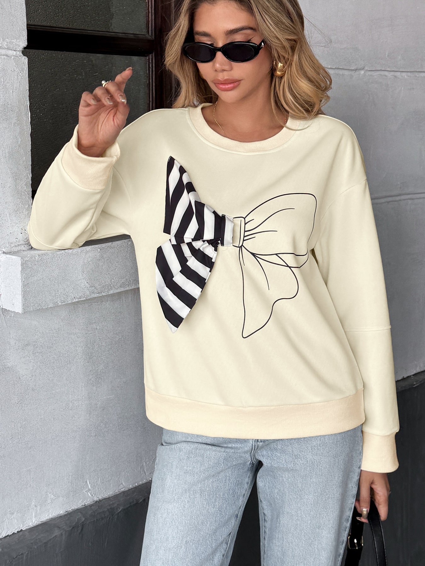 Sweet Bow Decorative Sweater - Image 4