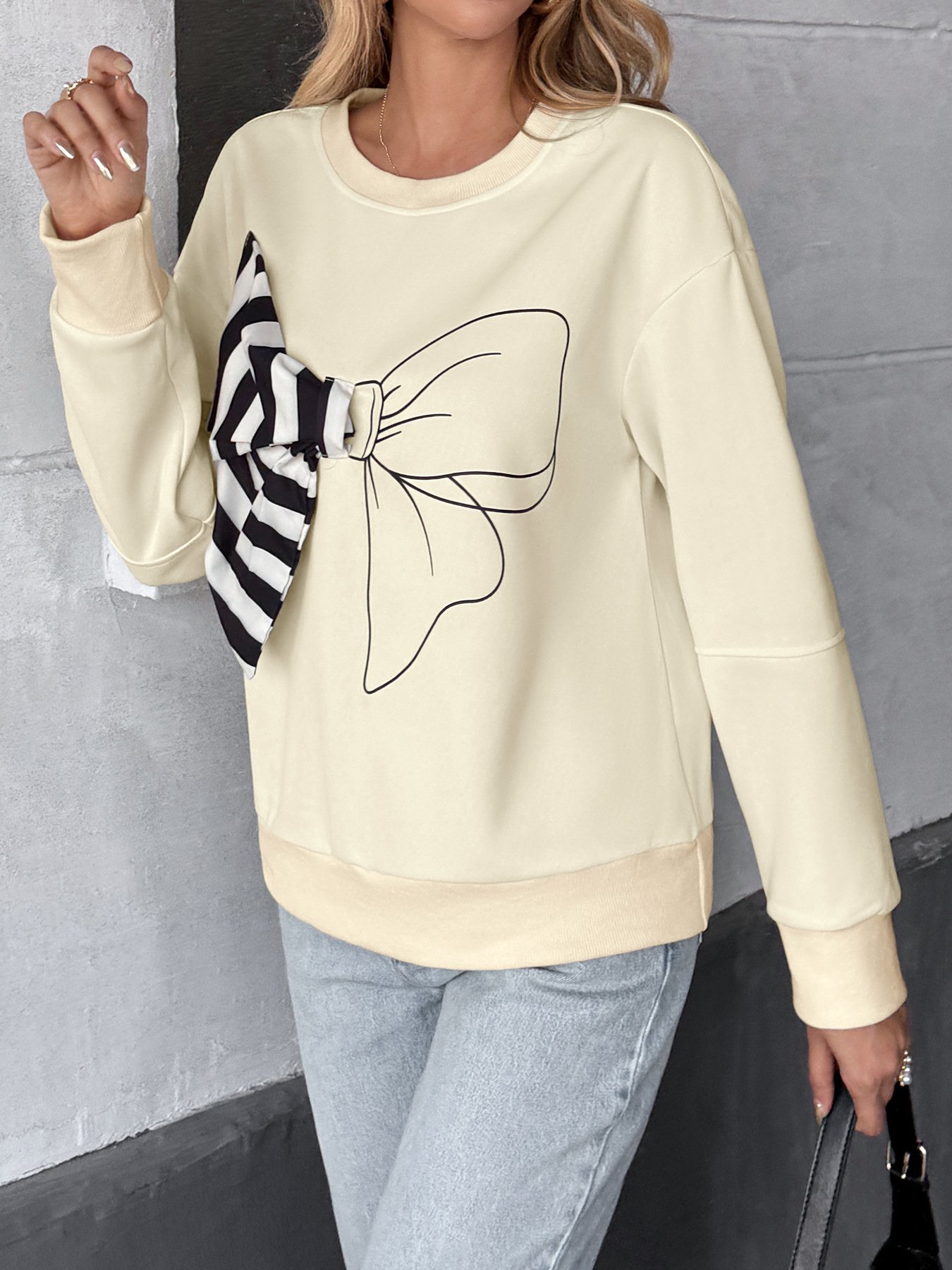 Sweet Bow Decorative Sweater - Image 5