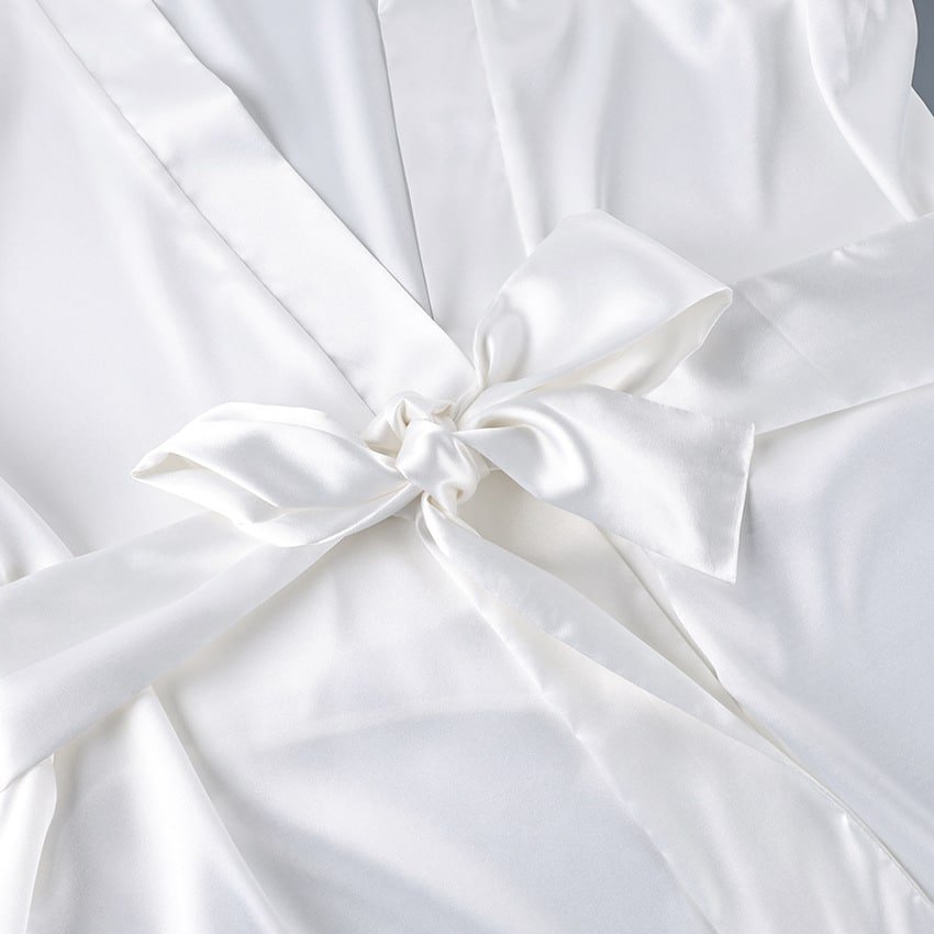 Feather High End Nightgown - Image 10