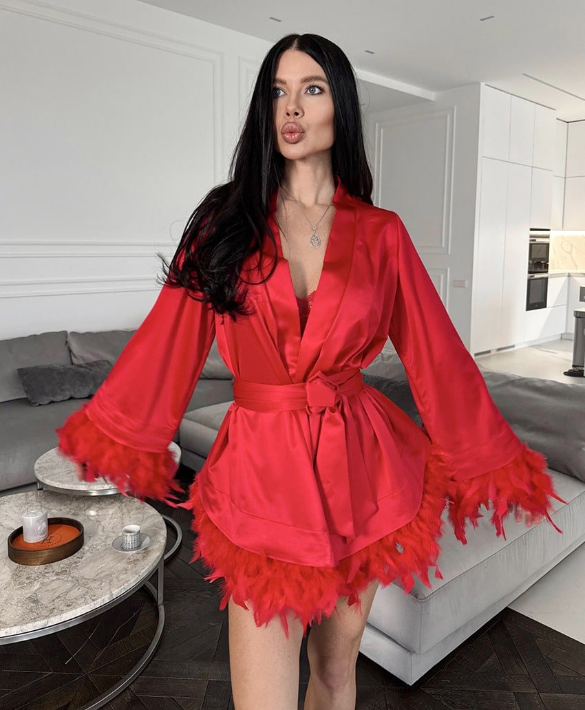 Feather High End Nightgown - Image 4