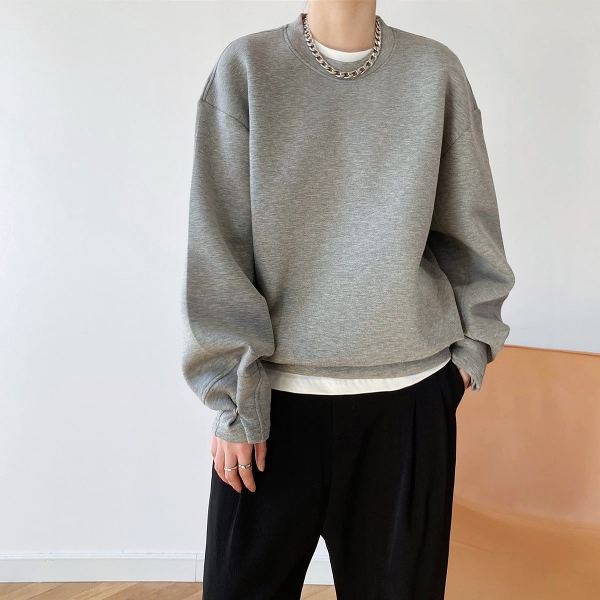 Fashionable Cotton Sweatshirt - Image 2