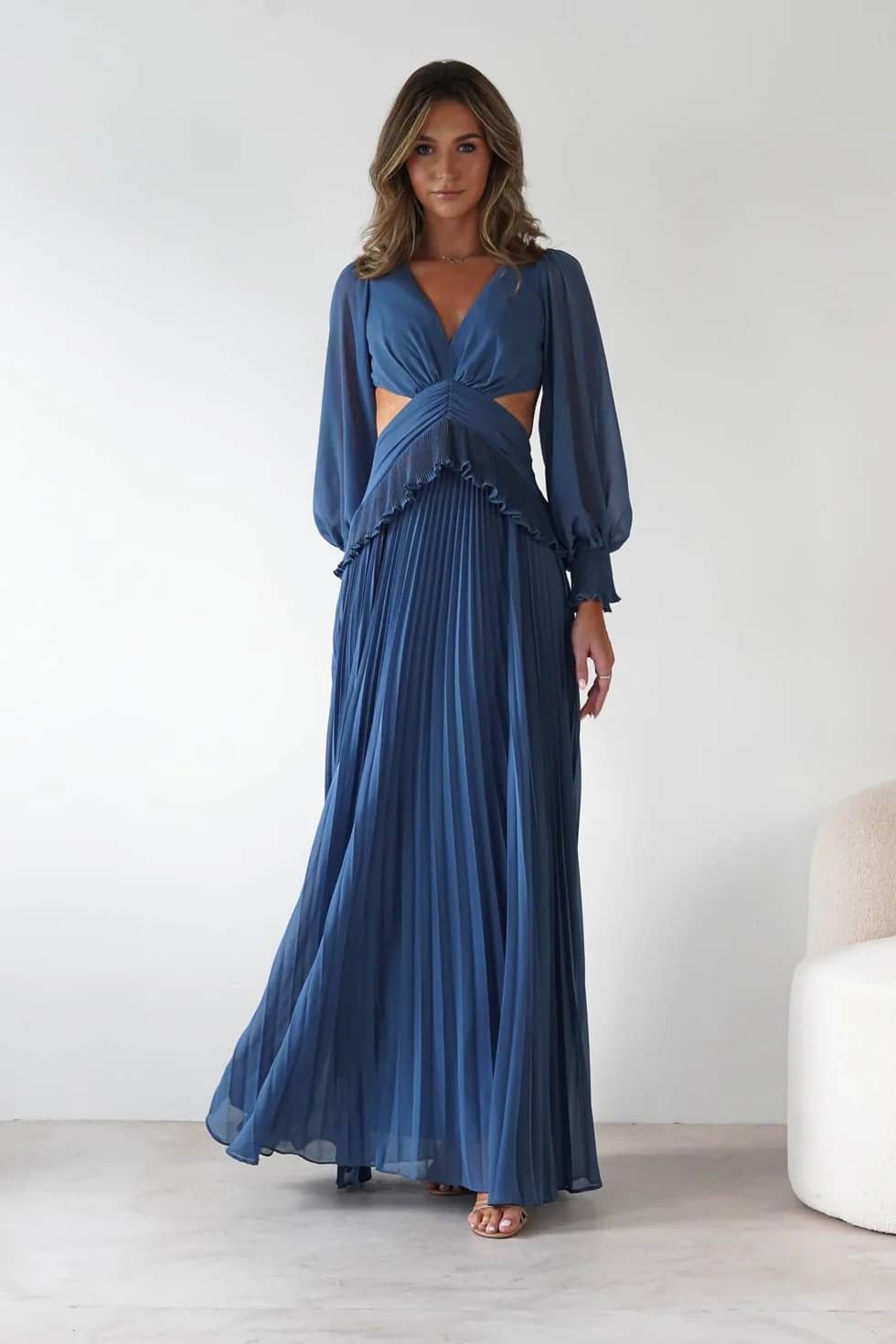 Enchanting Backless Dress - Image 11