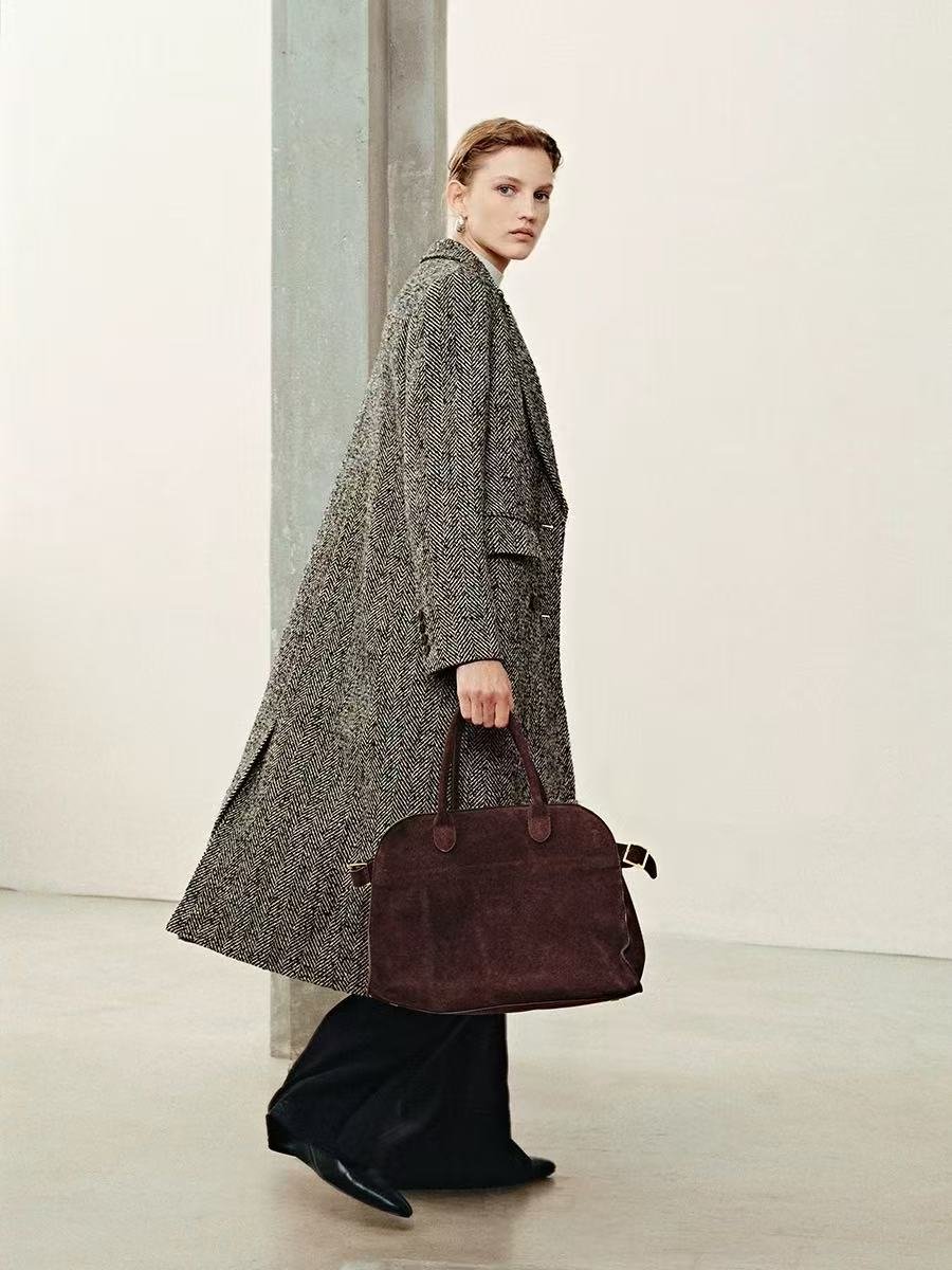 Elegant British Woolen Coat - Image 2