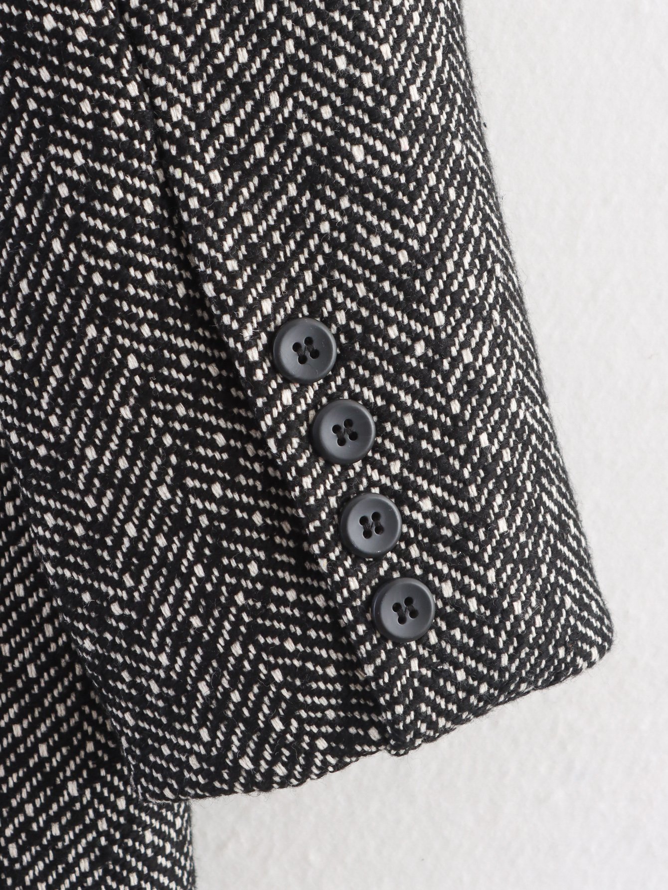 Elegant British Woolen Coat - Image 11
