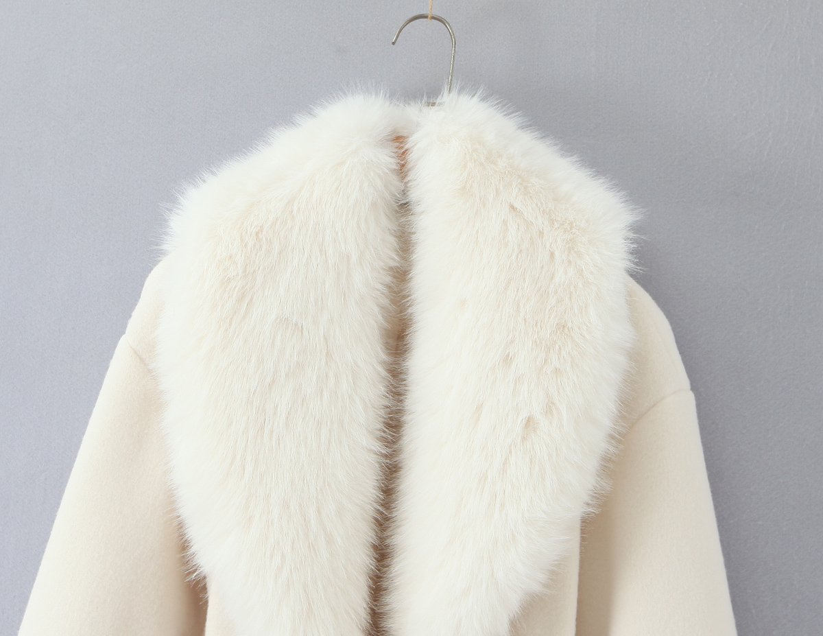 Elegant Big Fur White Coat - Image 5