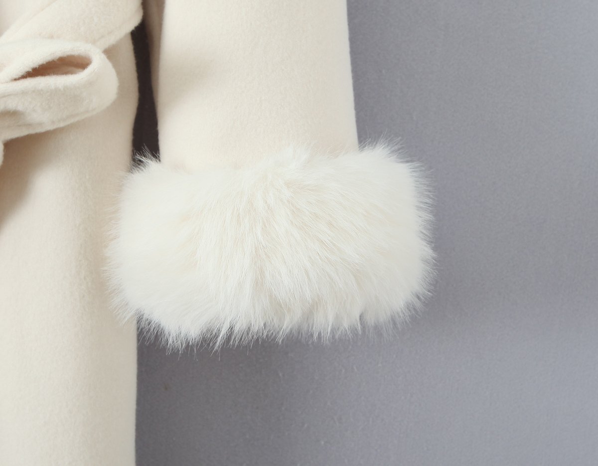 Elegant Big Fur White Coat - Image 8