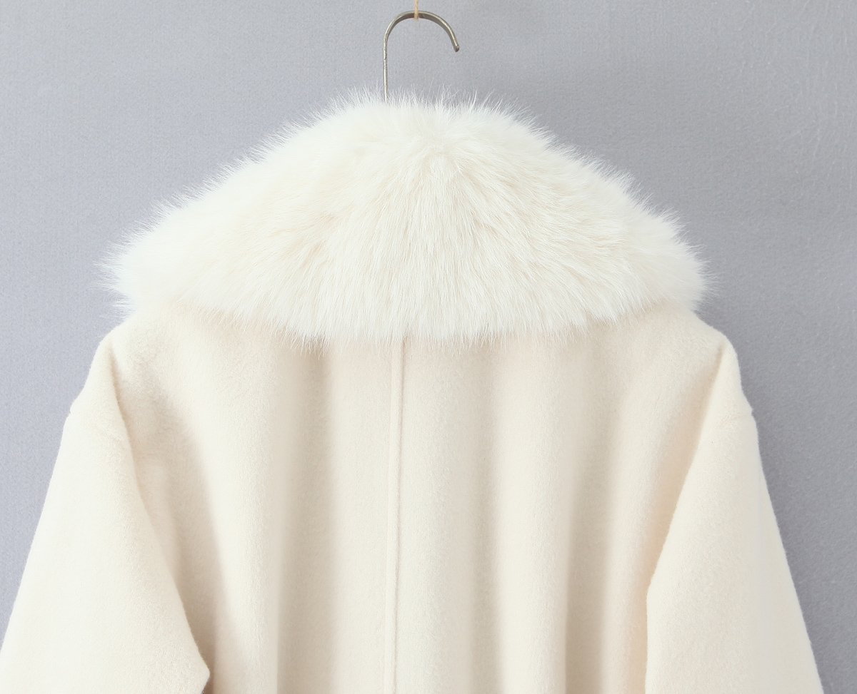 Elegant Big Fur White Coat - Image 10