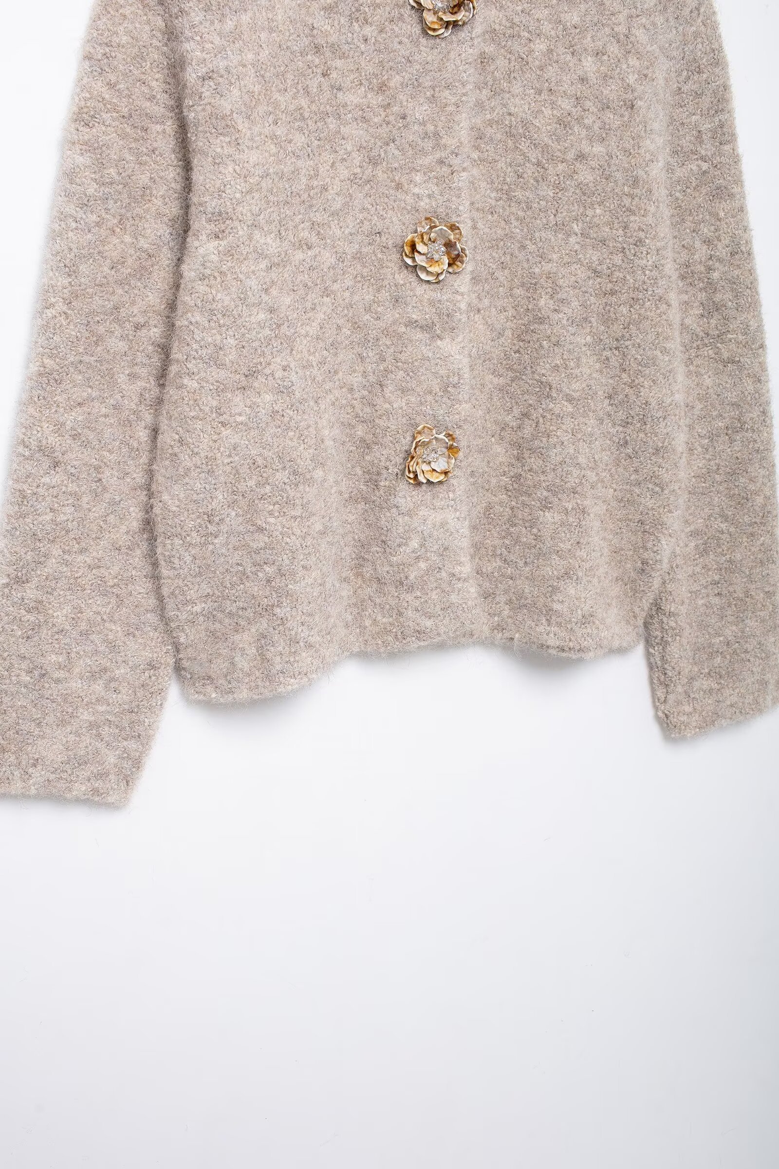 Elegant Knitted Cardigan Coat - Image 10