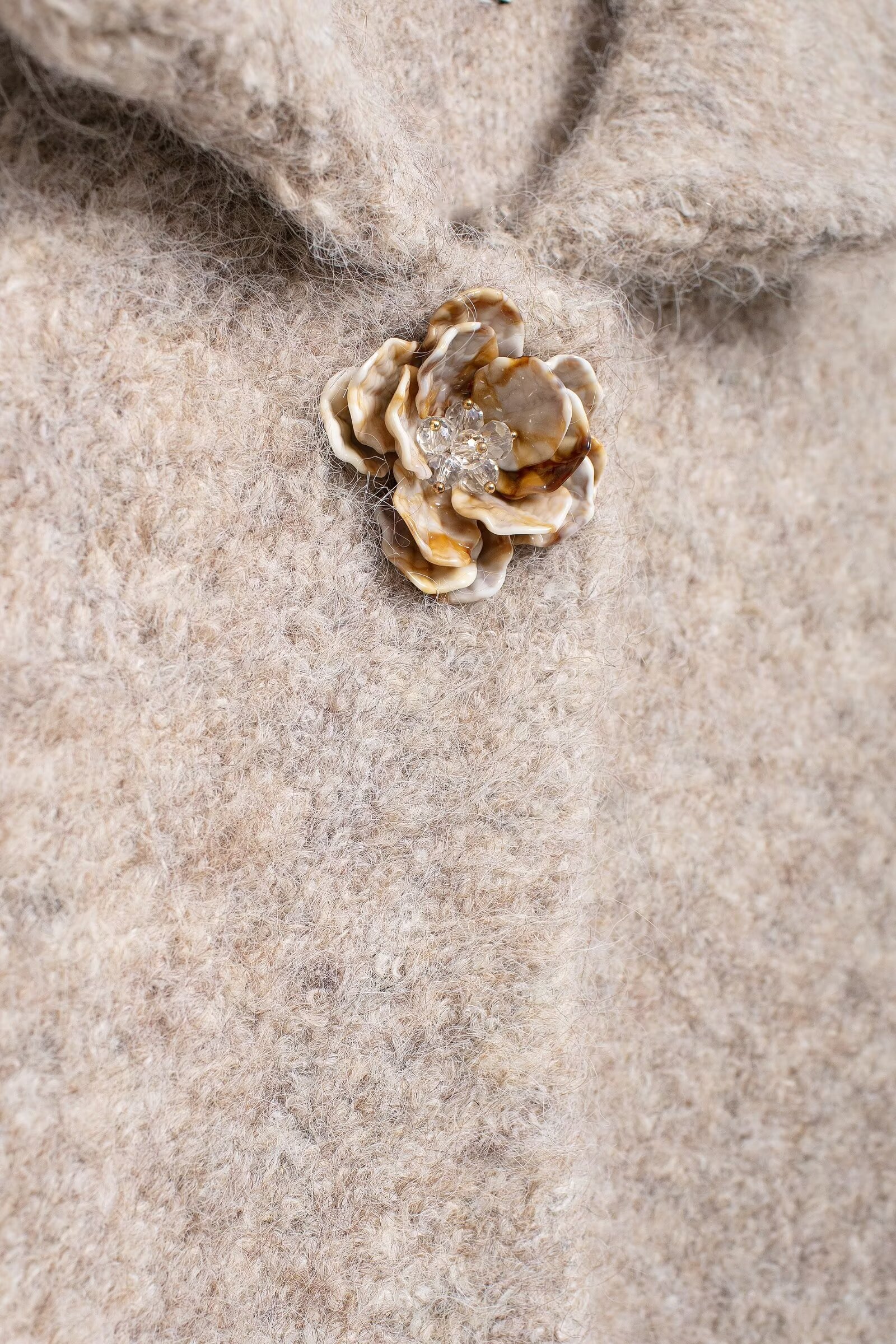 Elegant Knitted Cardigan Coat - Image 12