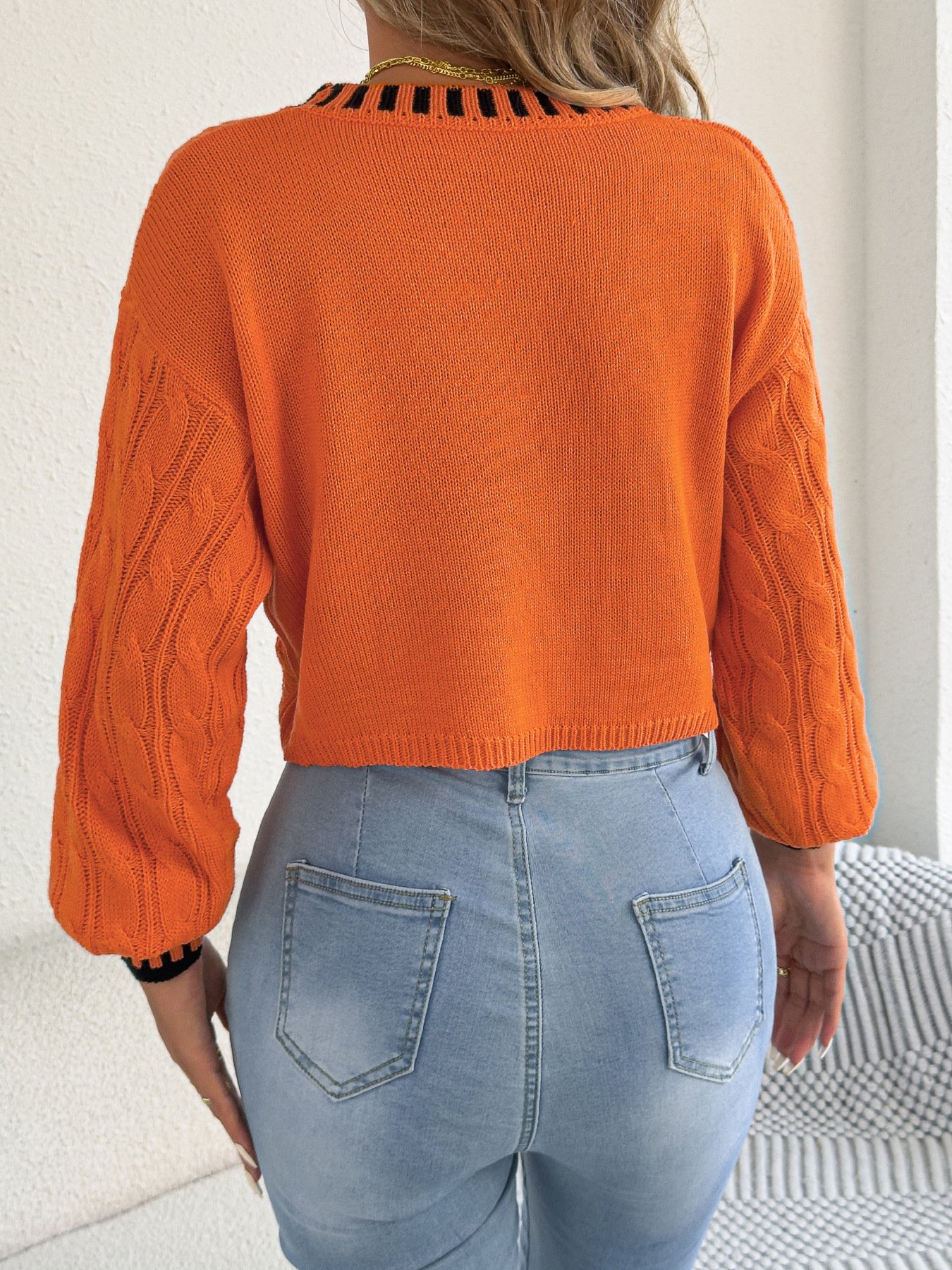 Casual Hem Short Sweater - Image 14