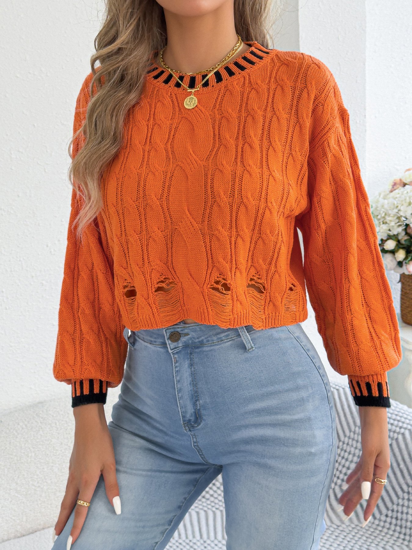 Casual Hem Short Sweater - Image 13