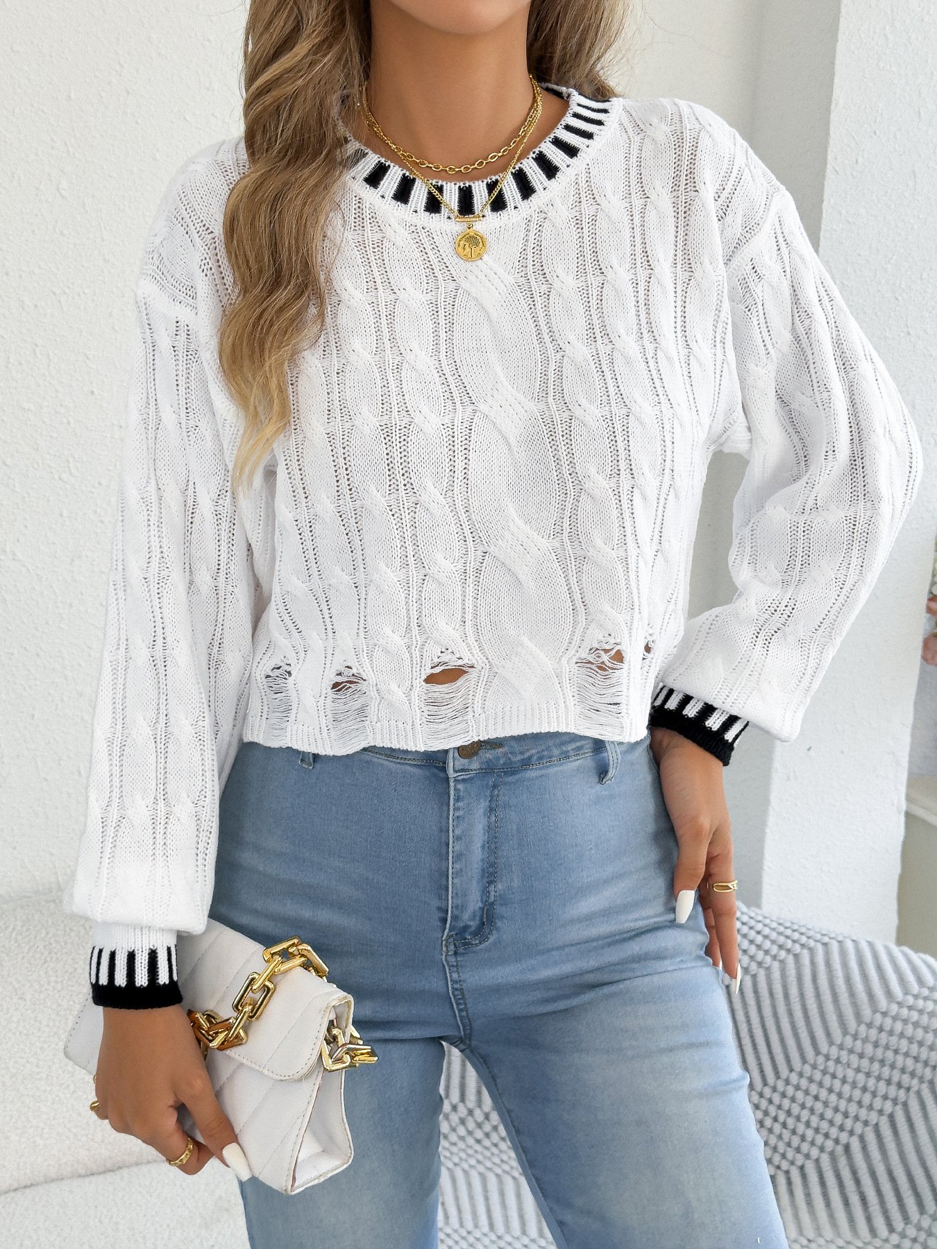 Casual Hem Short Sweater - Image 5
